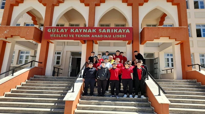 Teknik Lise Öğrencilerine Amatör Telsizcilik Tanıtımı